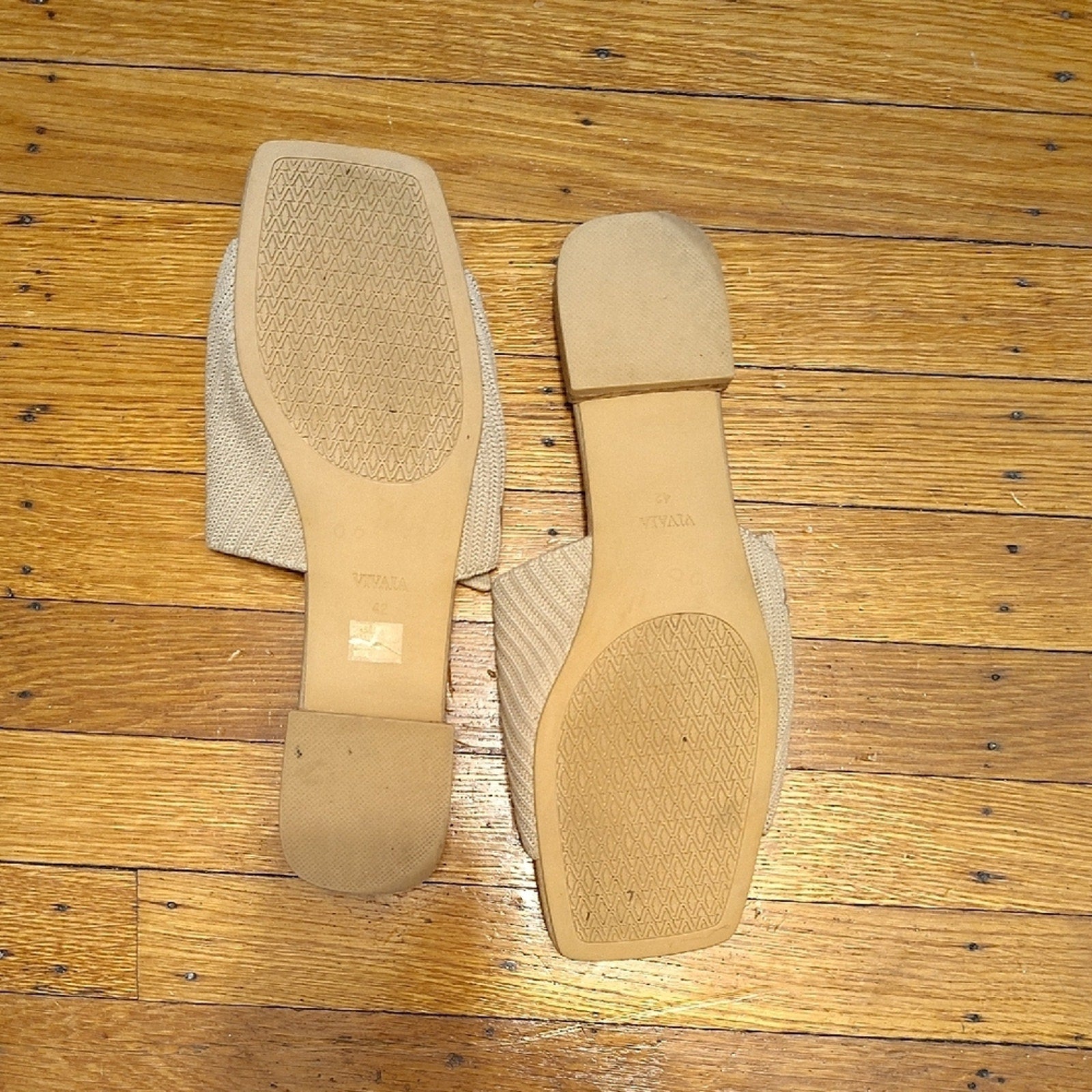 VIVAIA Women's Cream Sandals SZ 42