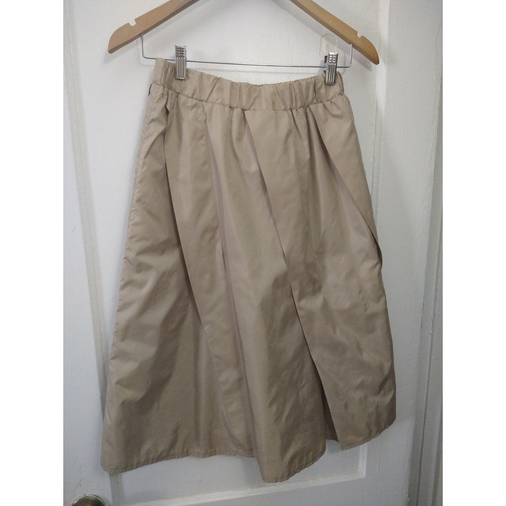 Belissa NWT Sz S Parachute skirt w/ pleating deatils