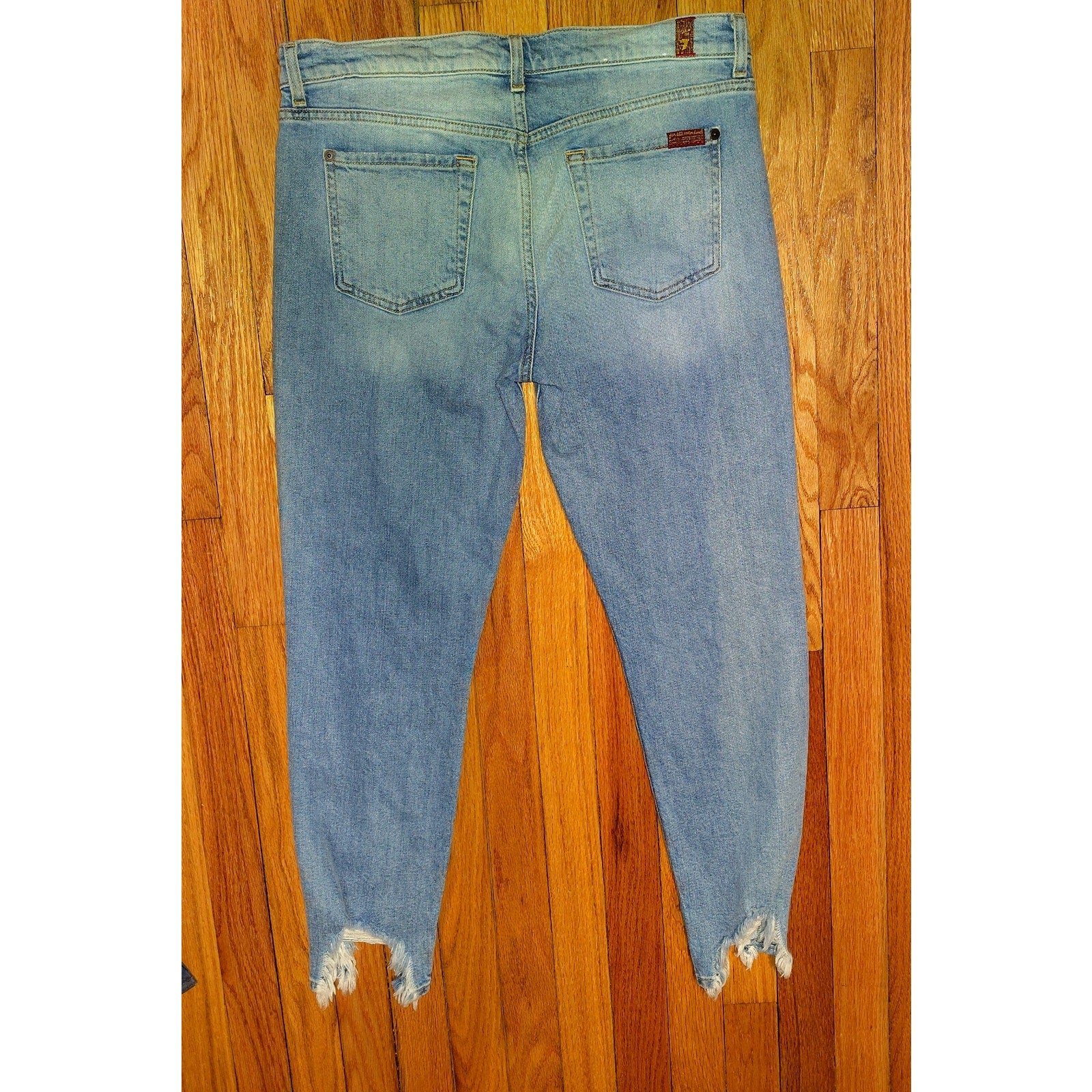 Seven Jeans Distressed Ankle SZ 30