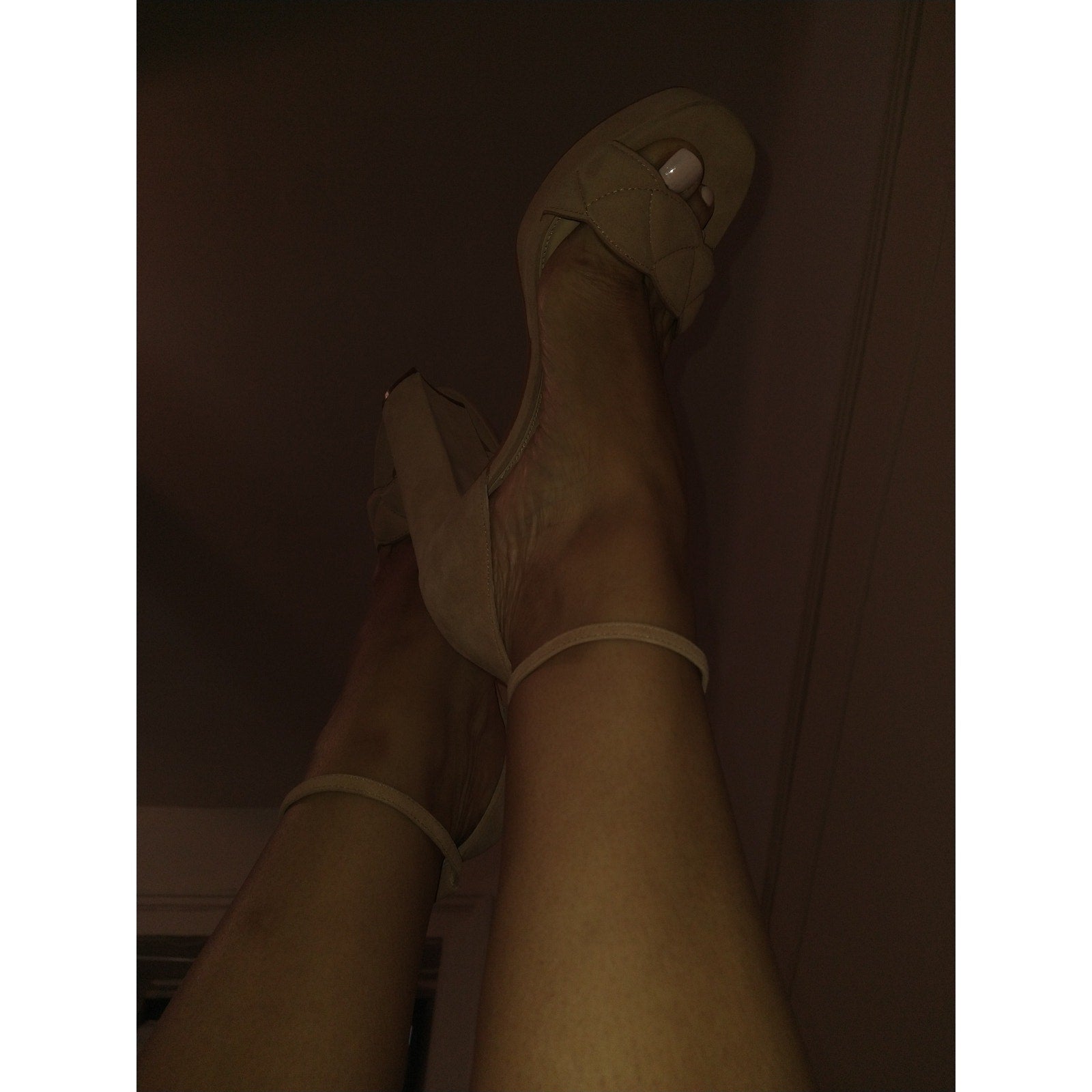 Vince Camuto sz 10 Mahg in Natural