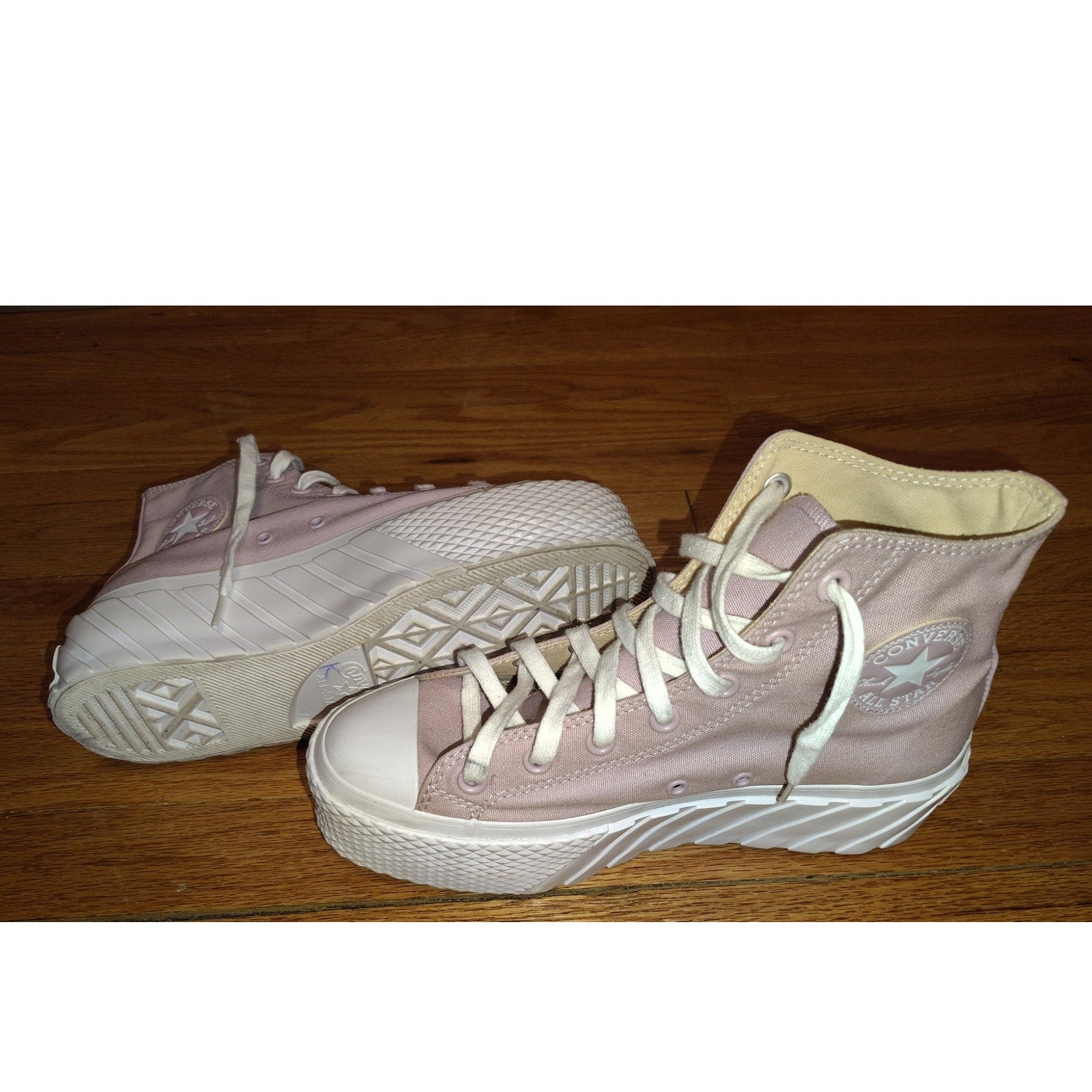 Converse Pink Platform Sneakers SZ 9