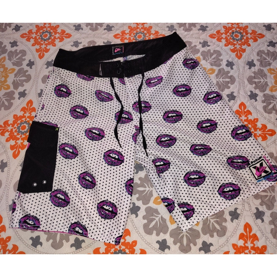 Vintage Quicksilver Lips Board shorts Sz 31