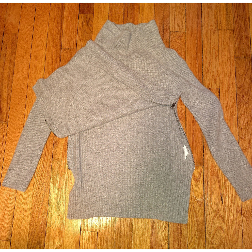 Vince, Wool/Cashmere cowl neck sweater with side zippers Gray Sz S