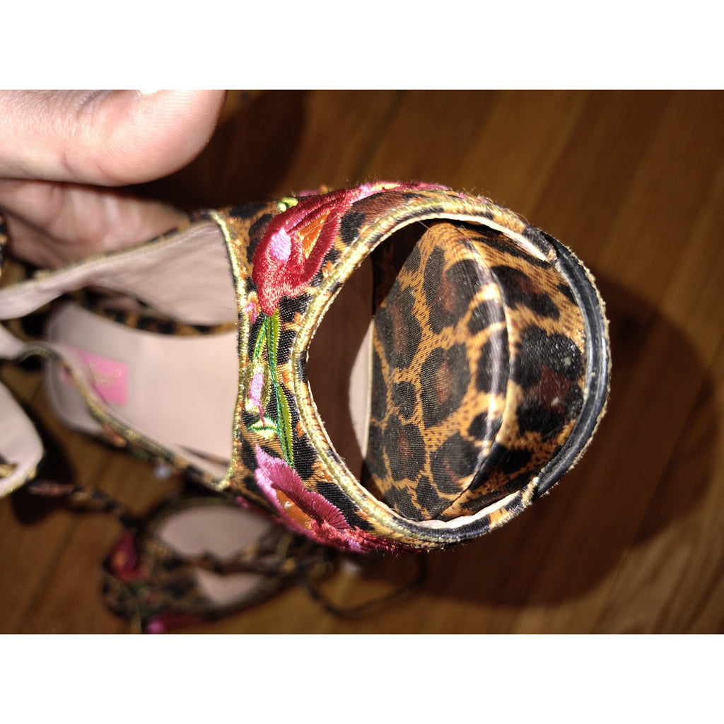 Vintage Betsey Johnson rose embroidered animal print heels Sz 6.5