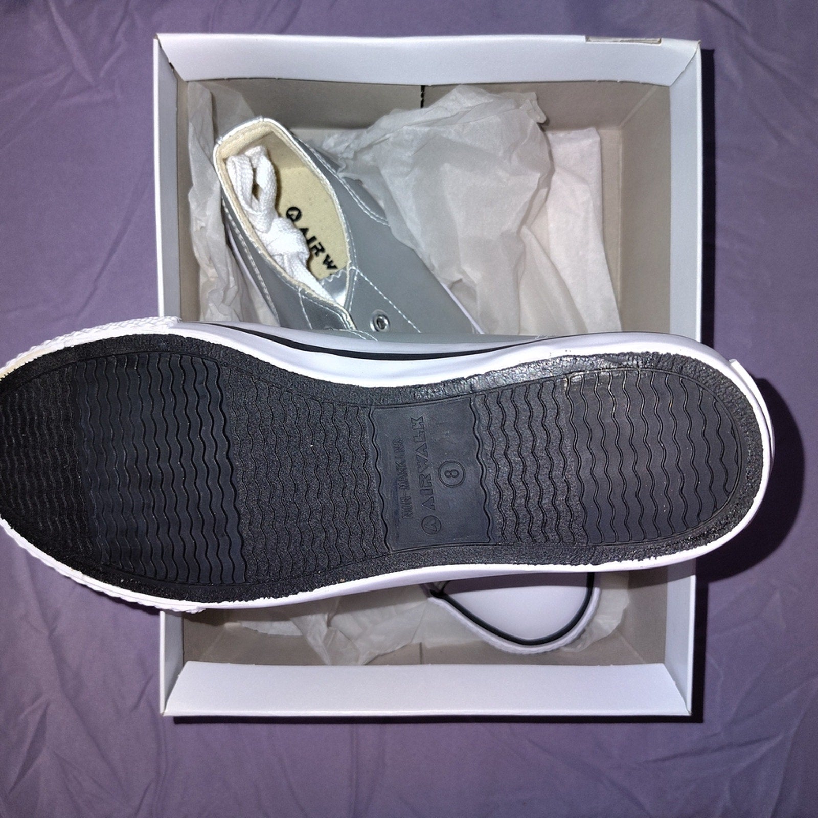 Airwalk Silver and White Women's Sneakers Sz 8