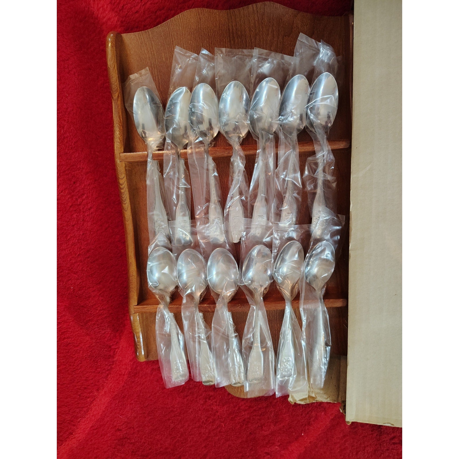 Vintage NIB Bicentennial Spoon Collection of 13 Colonies with Wood Rack