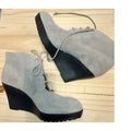 Via Spiga Sz 7 Suede Lace up Wedges