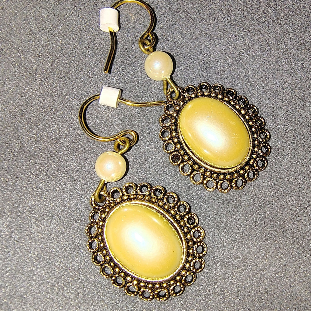 Vintage New Pearl Dangle Earrings