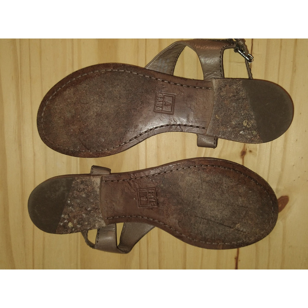 Frye Pebble Leather Sandals Sz 10 in Taupe