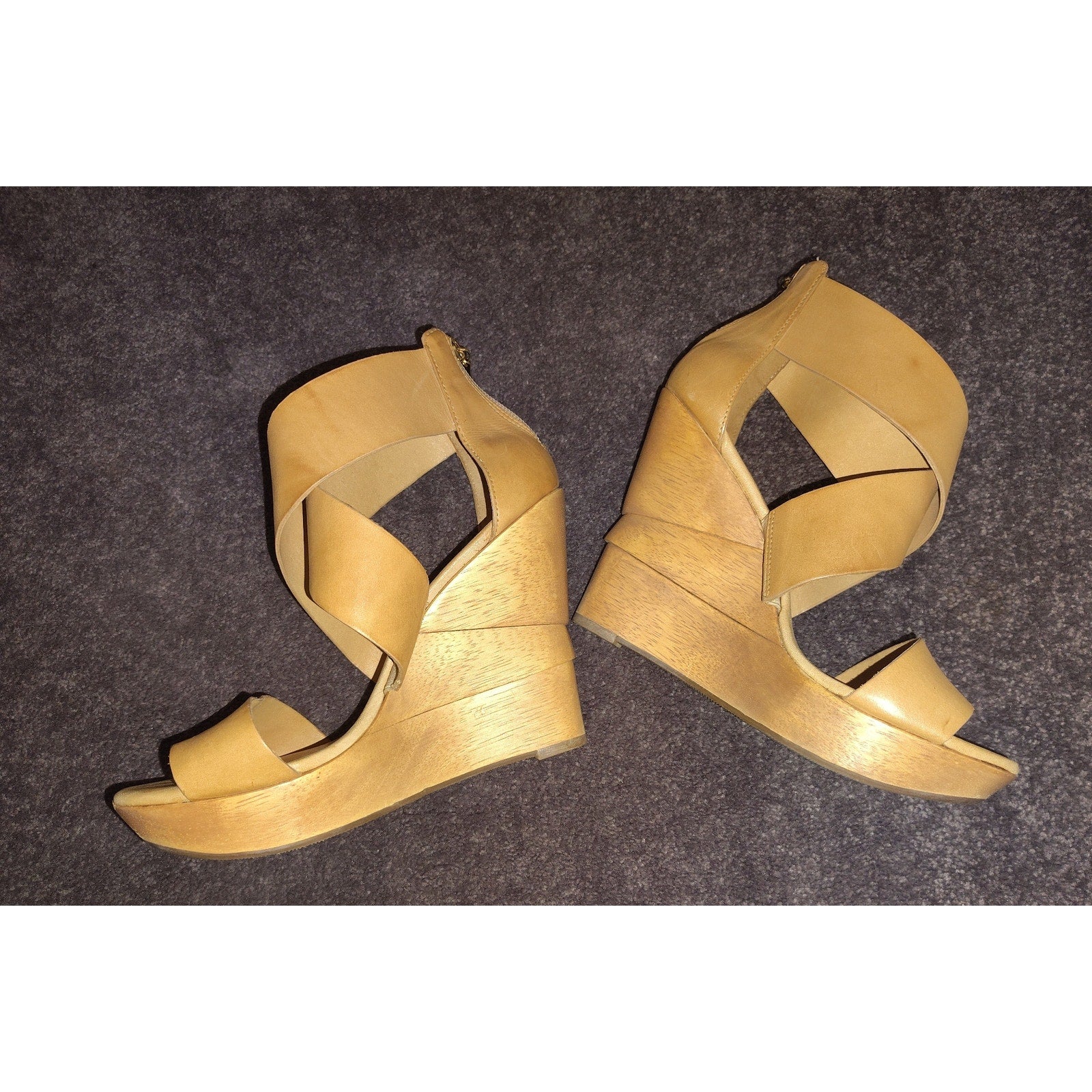 DVF Opal 5" Leather & Wood Wedge Sandal Sz 8