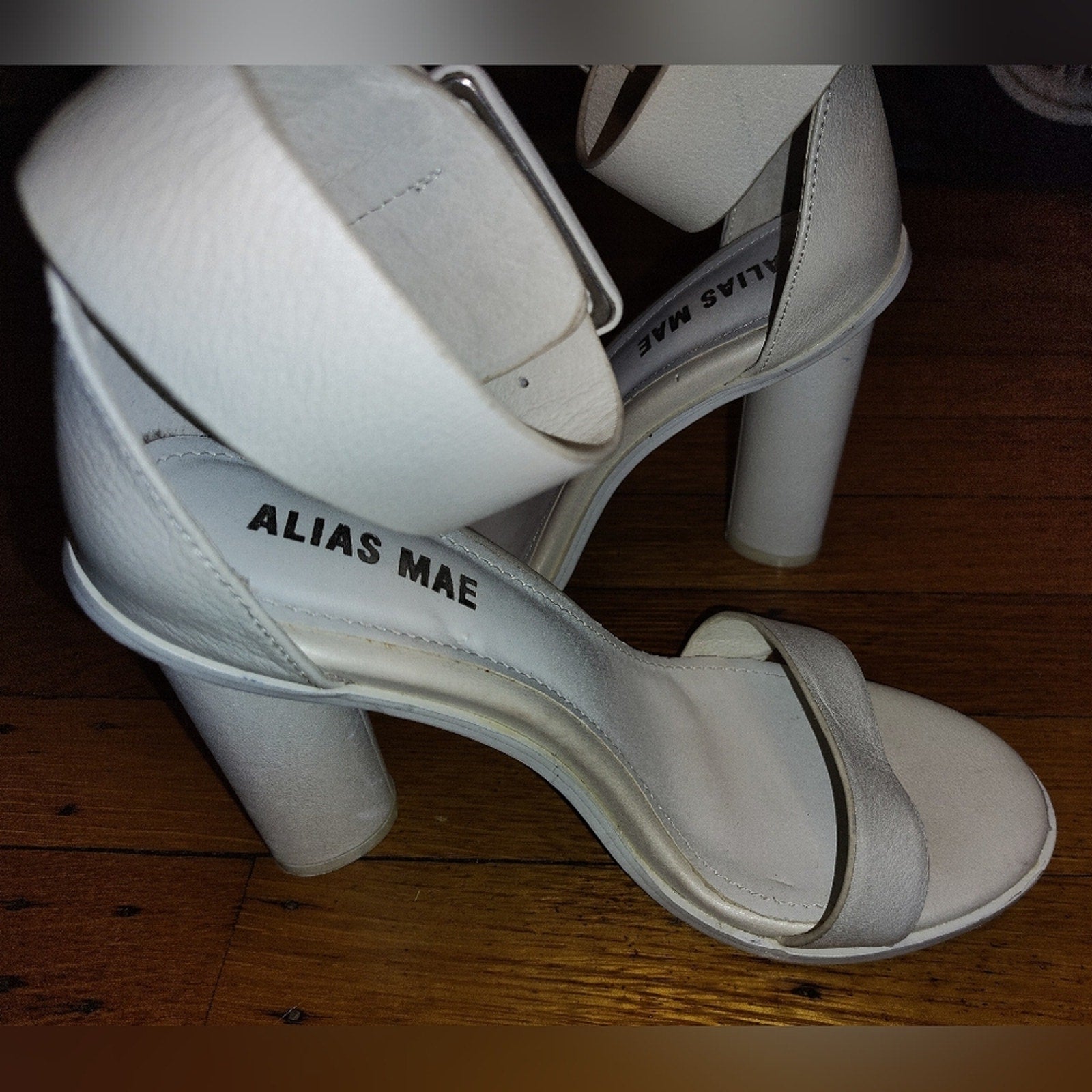 Alias Mae White Leather Strappy Heels Sz 40