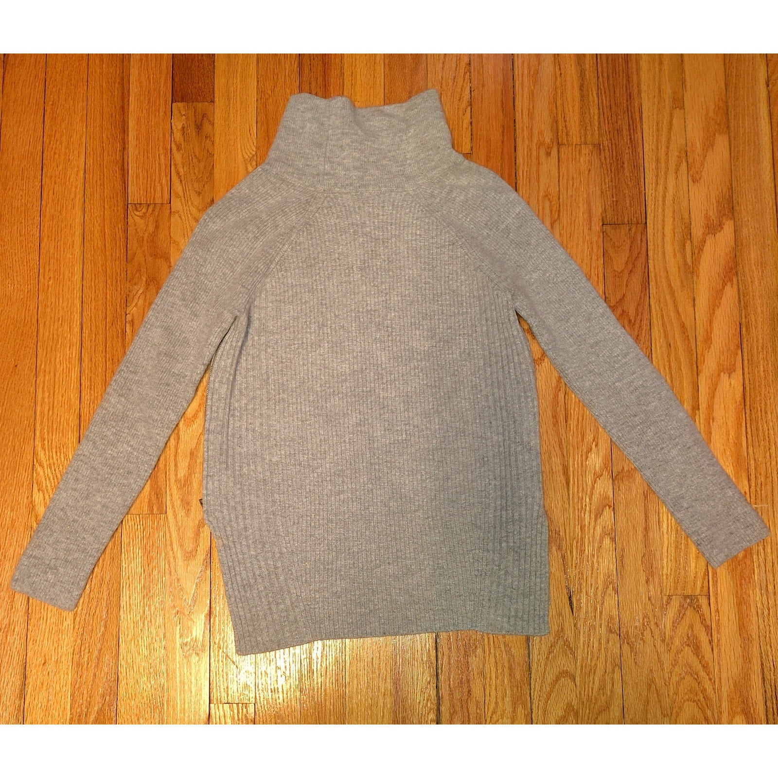 Vince, Wool/Cashmere cowl neck sweater with side zippers Gray Sz S