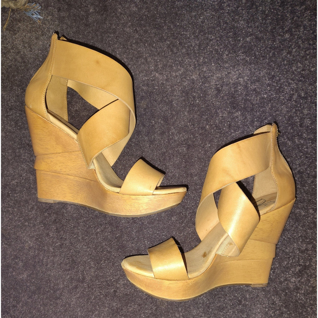DVF Opal 5" Leather & Wood Wedge Sandal Sz 8