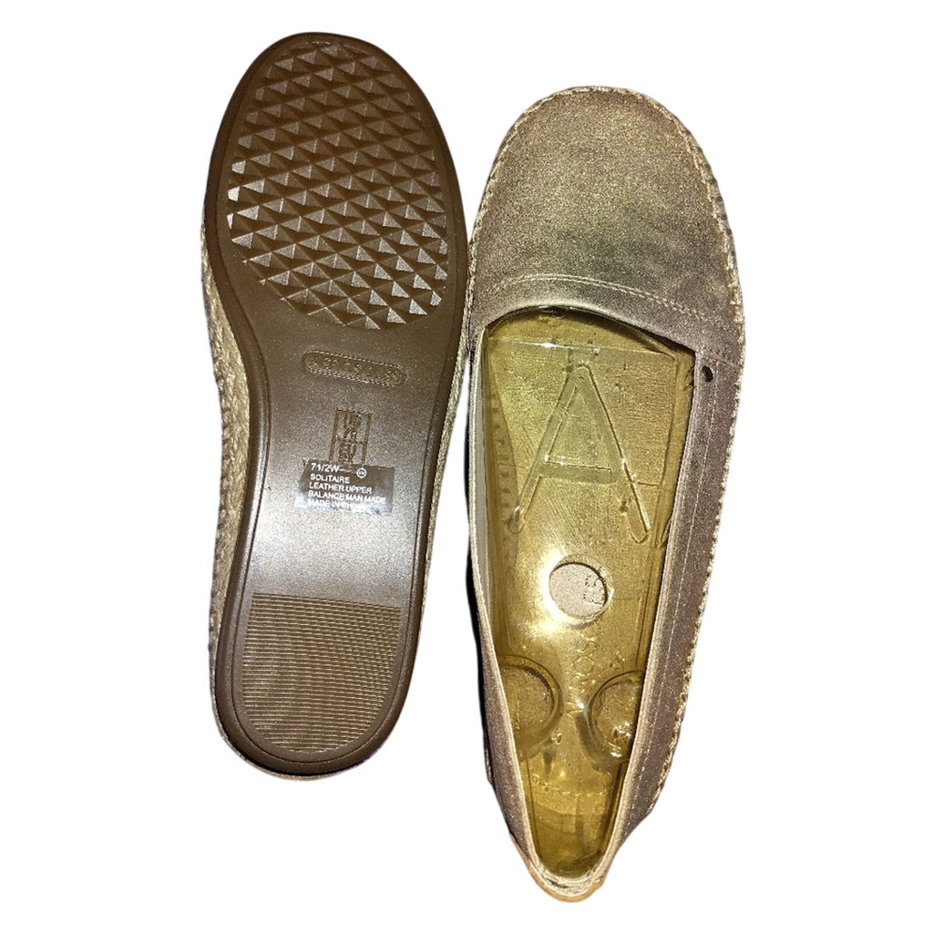 Aerosoles NWOB Gold Women's Flats Sz 7.5W