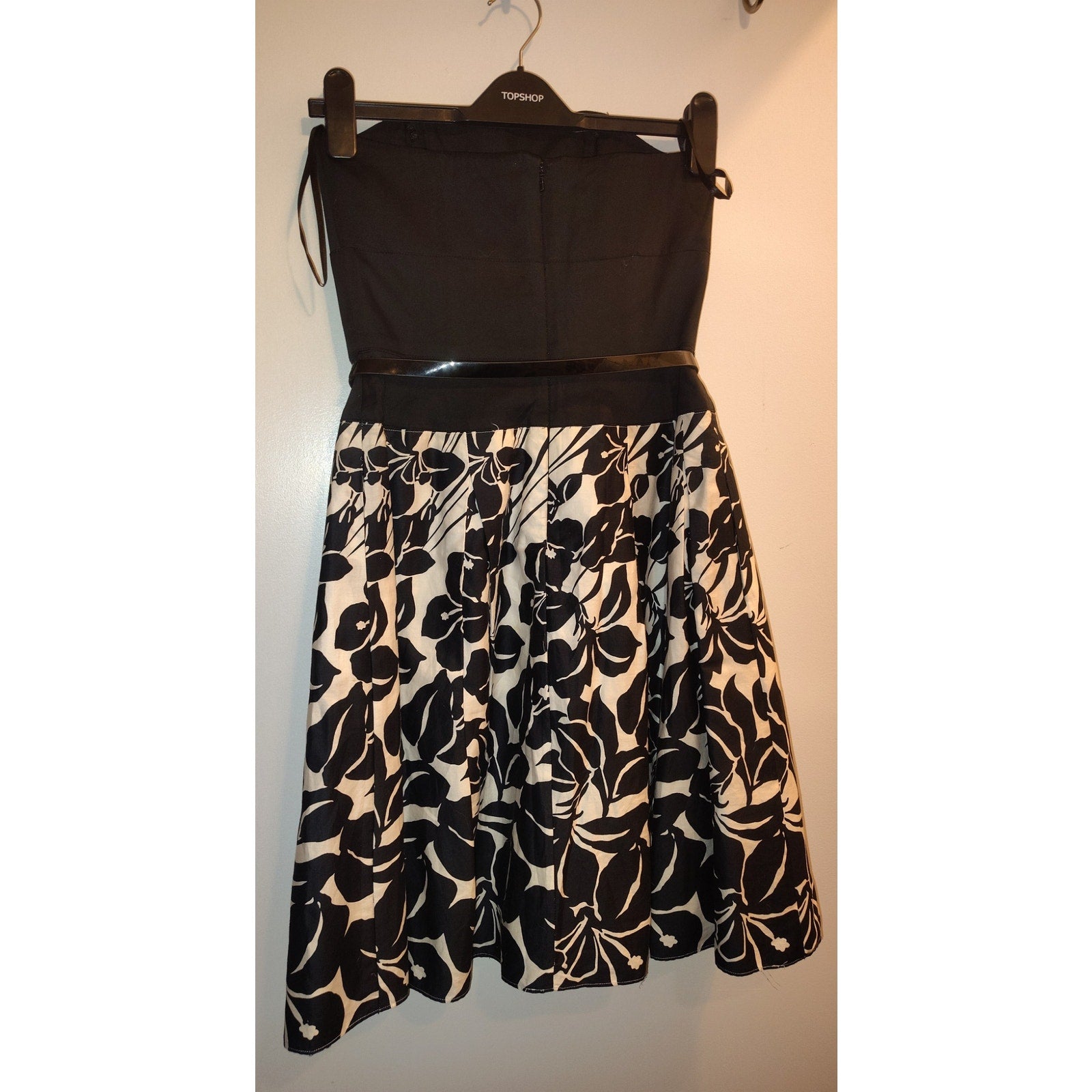 White House Black Market strapless dress Sz 2