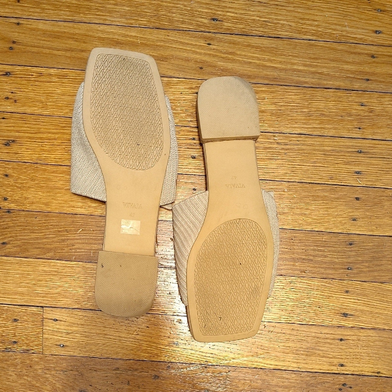 VIVAIA Women's Cream Sandals SZ 42