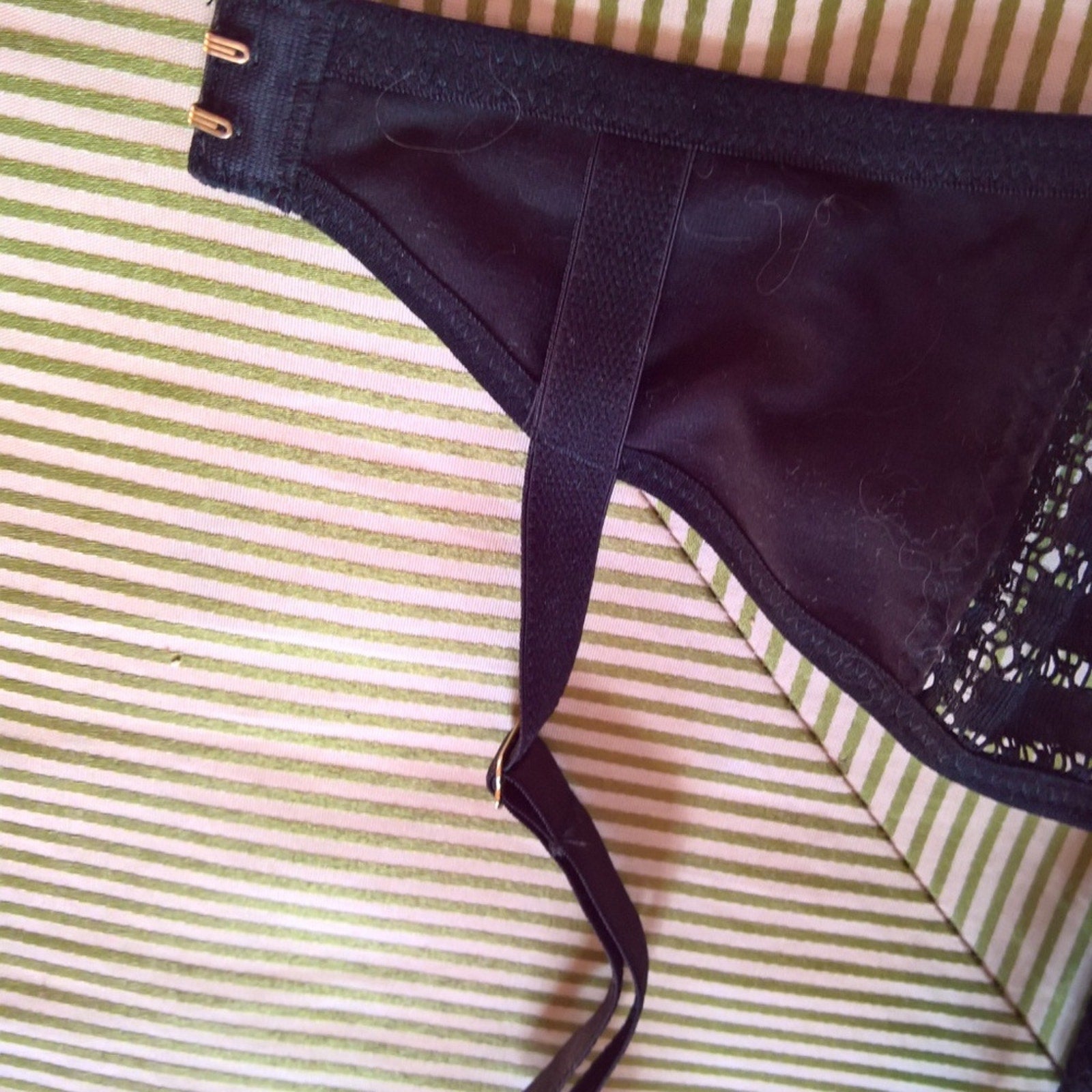 Vintage Donna Karan Intimates Never worn set - 34D/M
