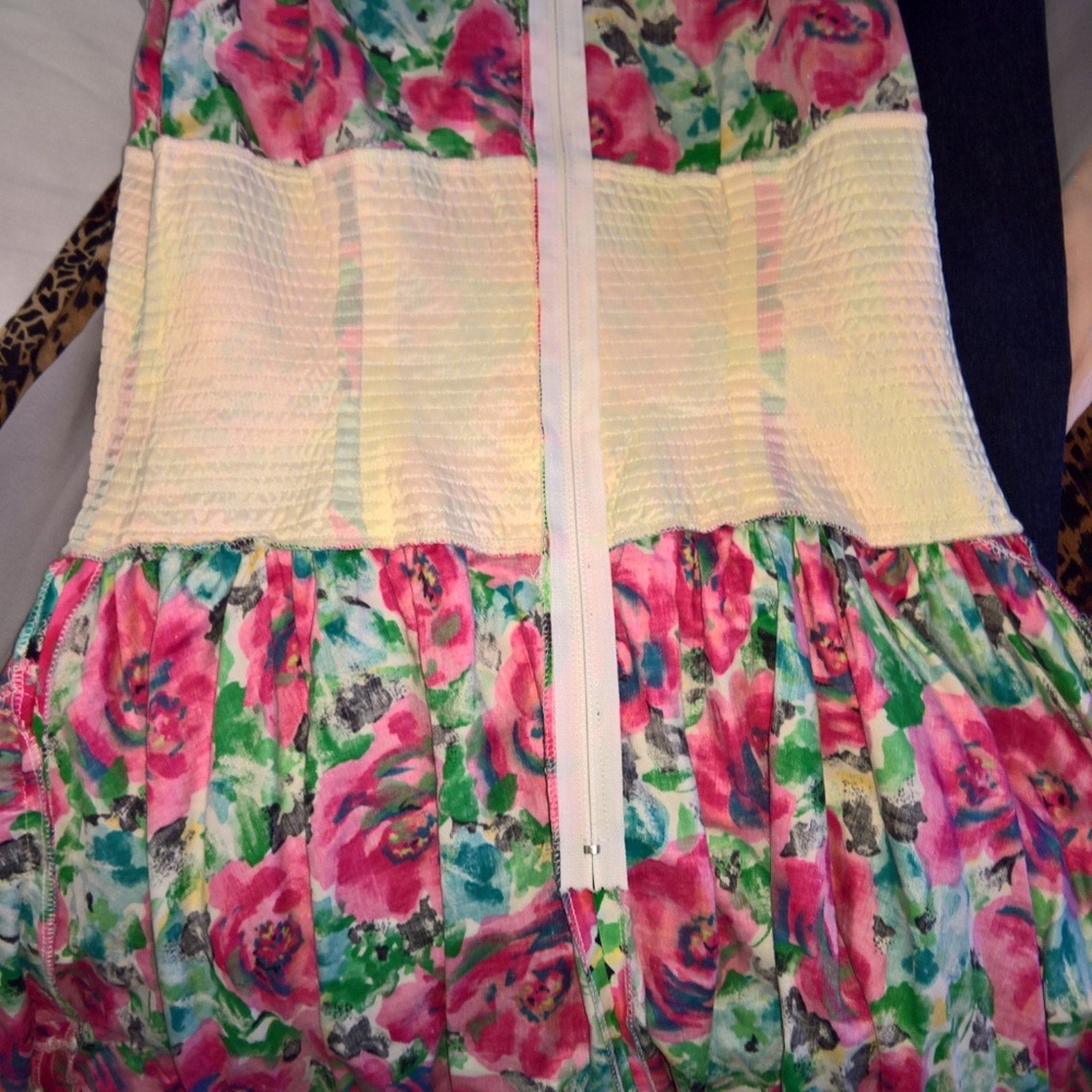 Vintage Classic Silhouette/Full Skirt/Rose Print Dress Sz 6/8