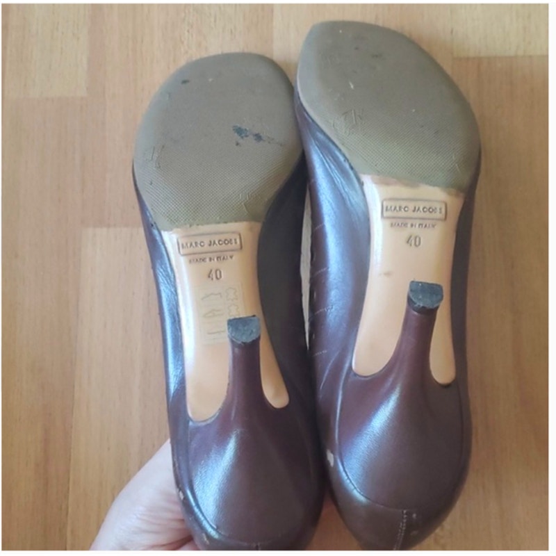 Marc Jacobs Vintage Brown Leather cutout Pumps Sz 40